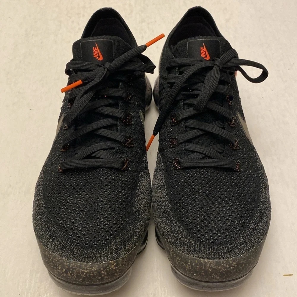 Nike Air VaporMax Flyknit Women’s Sneakers in the Dark Mushroom Colorway Size 10
